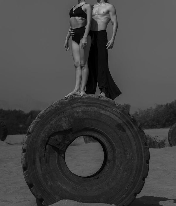 Abstract representation of balance and coordination exercises